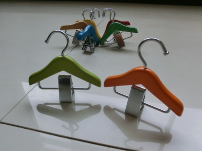 寵物衣架的精致選擇 桂林四方衣架集團(tuán)產(chǎn)品詳解